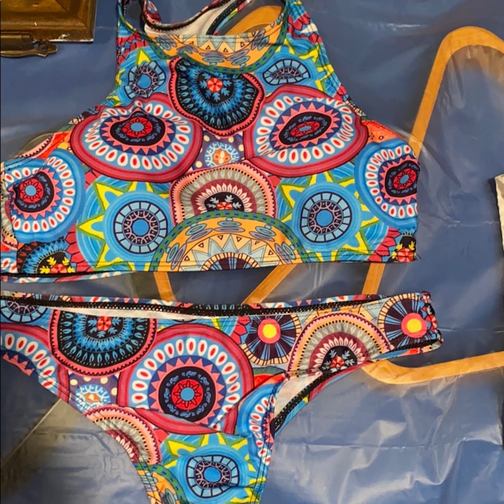 printed swim suit